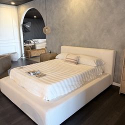 Queen / King Storage Bed Frame — Lift Up Platform Bed