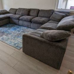 New Cloud Type Modular Sectional Couch! Free Delivery 🚚! Financing Available! 