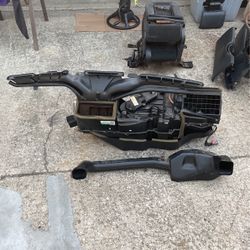 Complete Ac/heat Unit From 2000 Chevy Silverado In Good Working Condition For Oil Truck Swap 