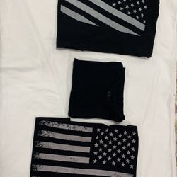 Men’s Shirt Lot Two with Flag, One Solid T-Shirts Black (3) Total Shirts Size Large