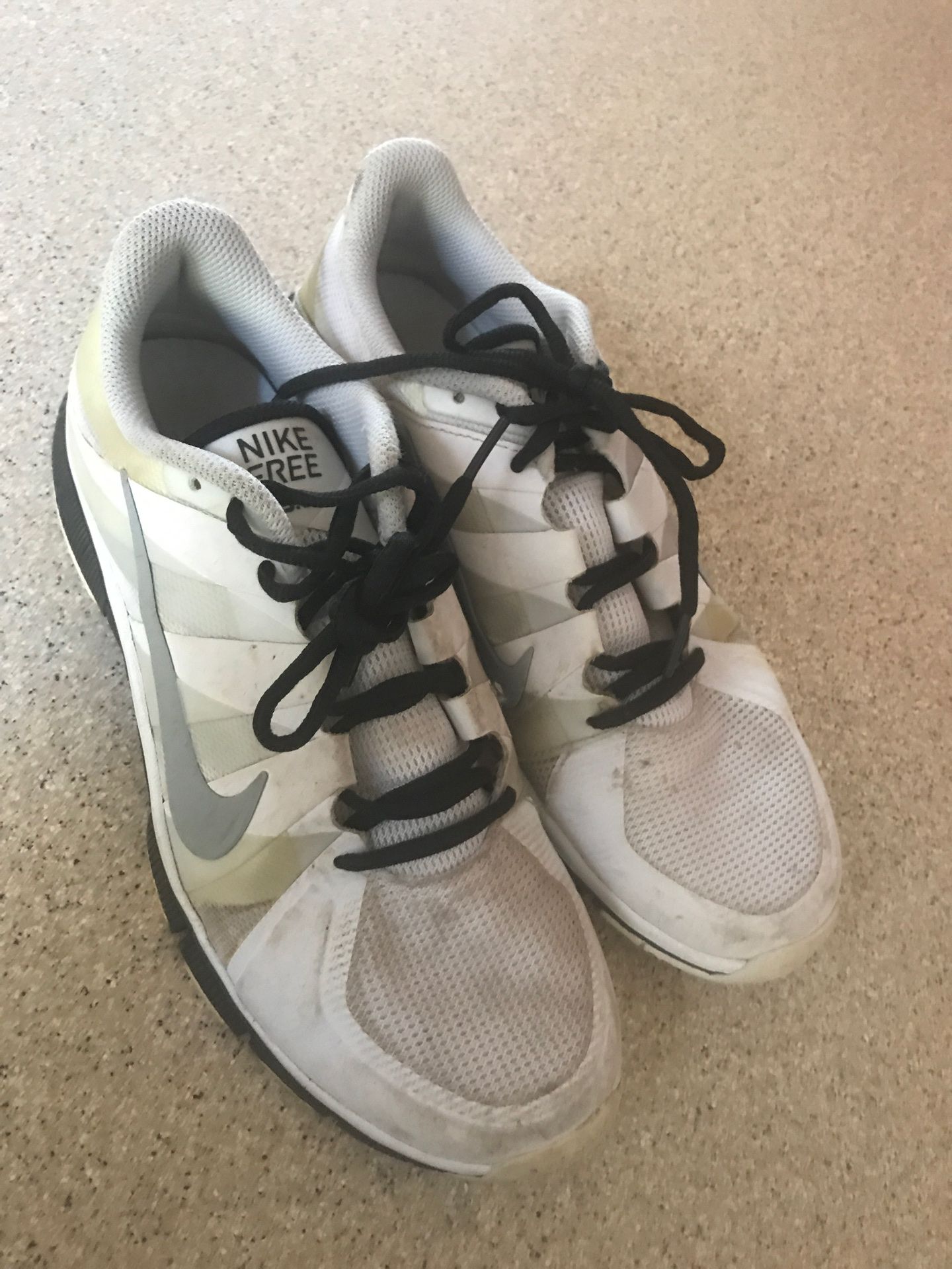 Nike mens shoes tennis size 8