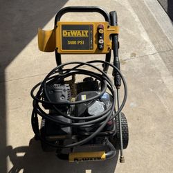 DEWALT 3400 PSI Pressure Washer 