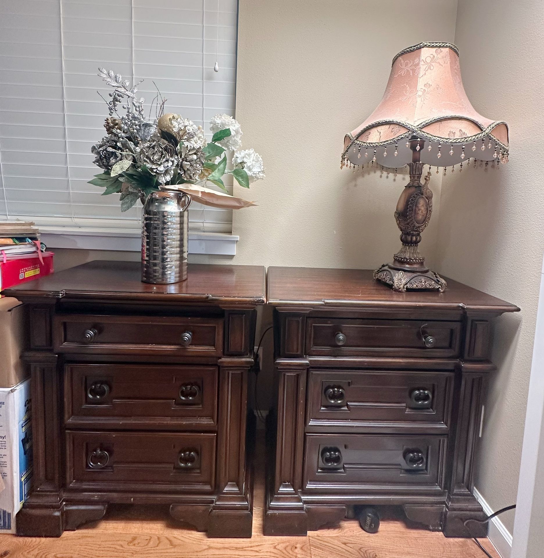 Three-drawer bedside table