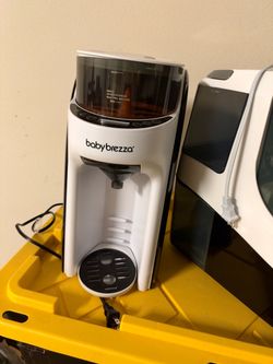 Baby Brezza Formula Pro Bottle Maker