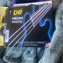 DR Strings NEON White 