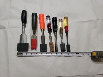 Big chisels set in perfect condition.