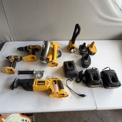 Dewalt 18v Drill Set