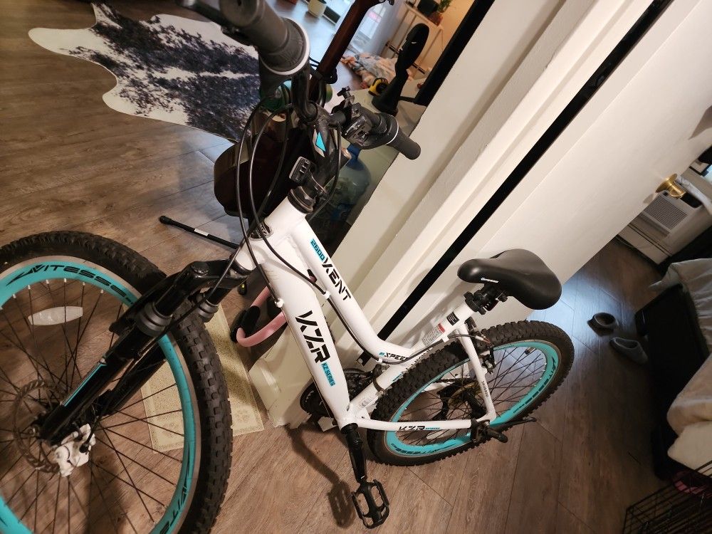 Womens Bike (Barely Used)
