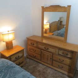 Bedroom Set - Dresser w/mirror, Night Stand, Headboard.