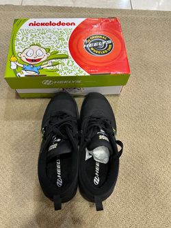 Heelys wheel shoes size 8 brand new
