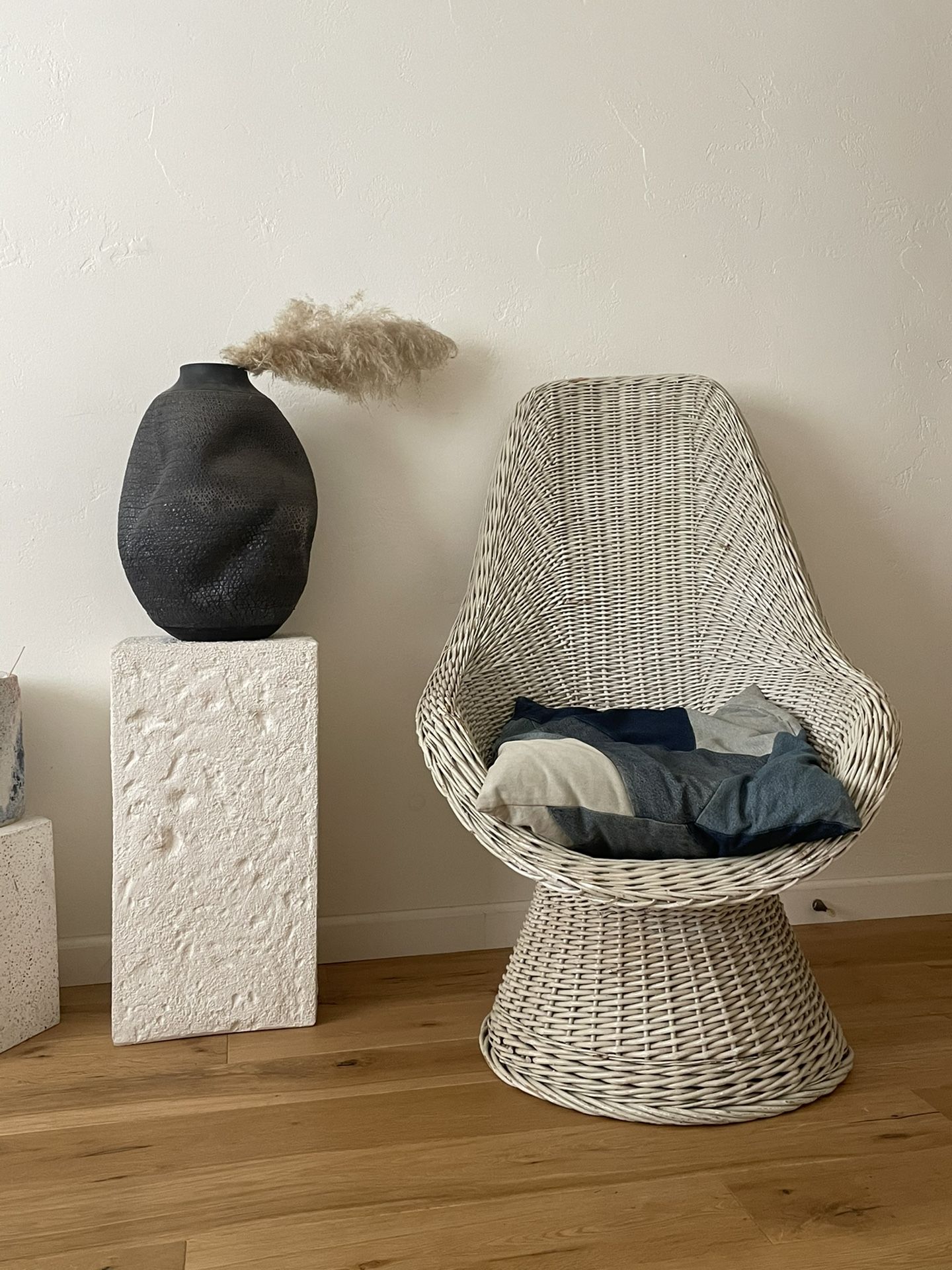 Vintage 1960s-70s Statement Space Age Mod Boho White Wicker Egg Chair