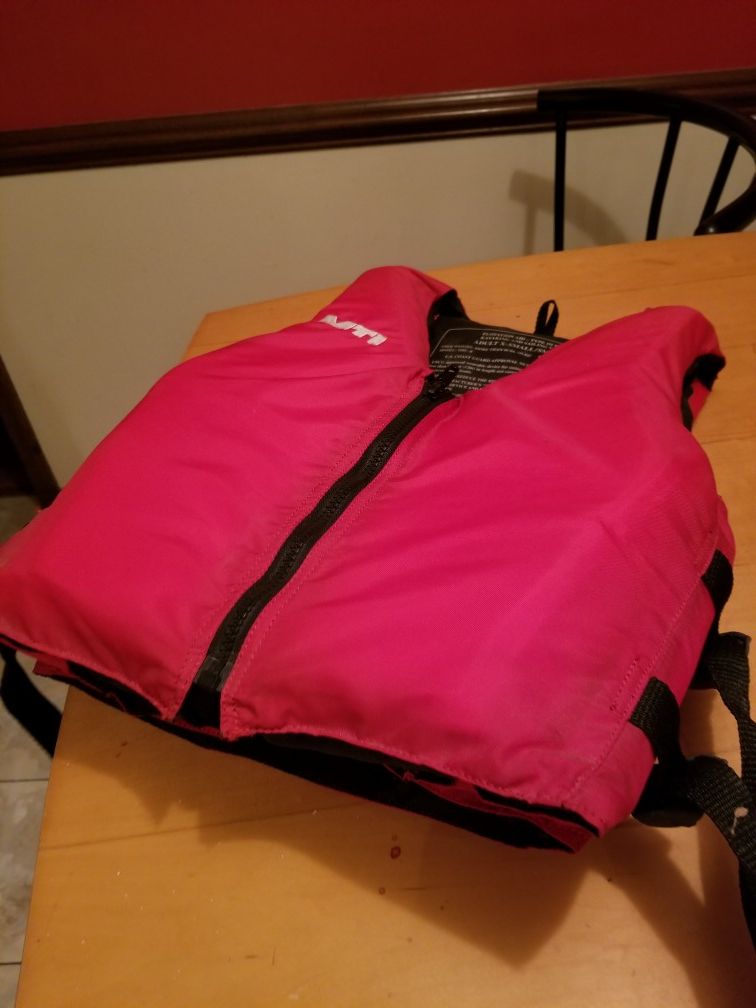 Adult extra small life vest