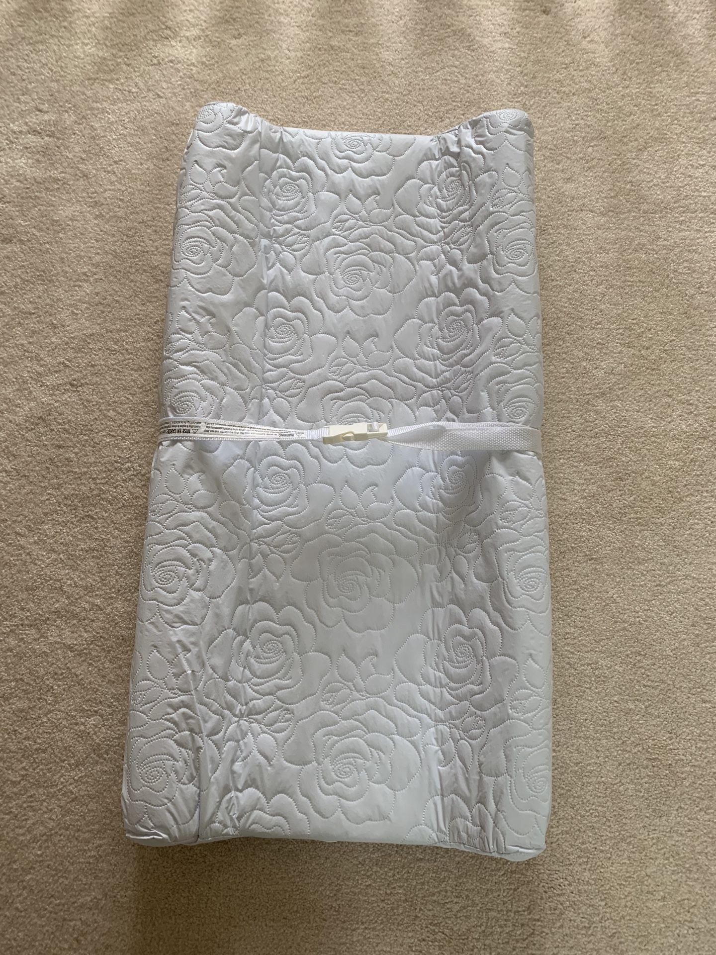 LA BABY waterproof changing pad. Like New