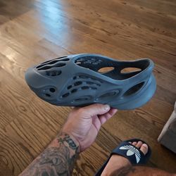 Adidas Fome Runnres Corban  Size 12