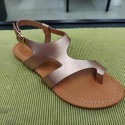 Size 6.5 Rose Gold Ladies Fashion Sandals!!! NEW 