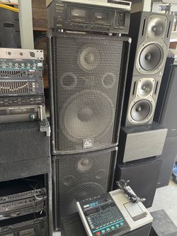 Huge Sound Equipment 