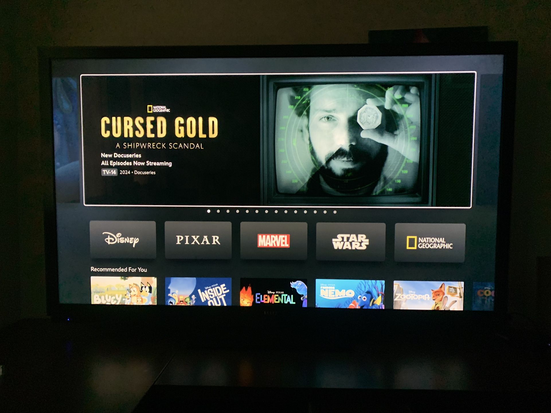 Sharp Elite Pro-70X5FD 70” Tv Television
