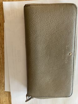 Kate Spade Large Zipper Wallet Gently Used