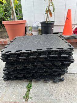Interlocking Rubber Gym Floor Tiles