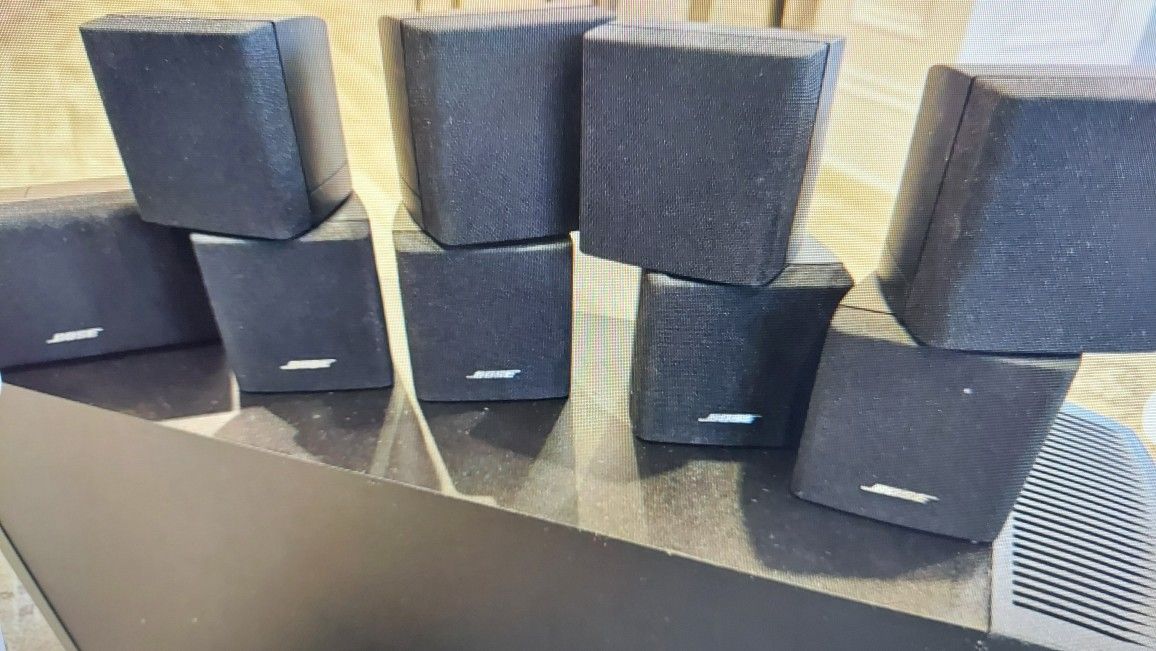 Audio System . Bose Acoustimass  10 Series IV
