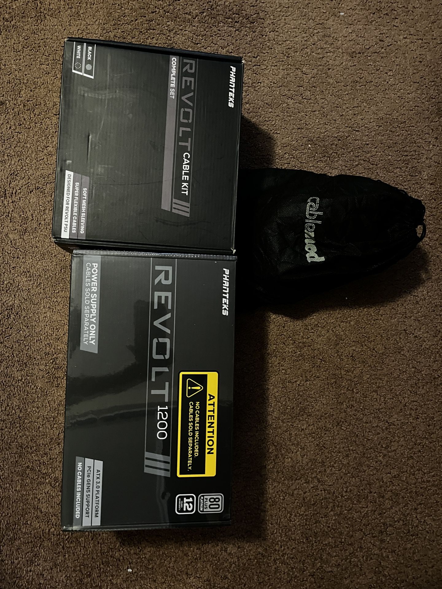Phanteks Revolt 1200 Watts Come With Cables And Mod