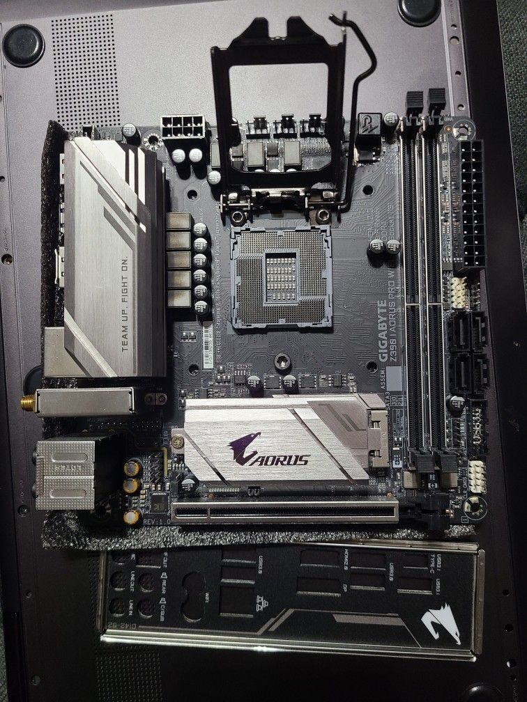 Gigabyte Z390i AoRus Intel itx Motherboard