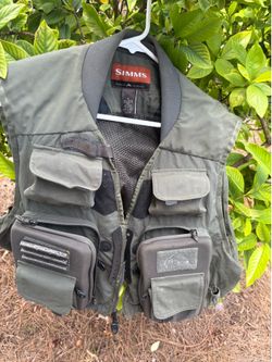 SIMMs xl olive green fly fishing vest