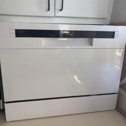 hOmeLabs Compact Dishwasher (White) w/Metal wheel table