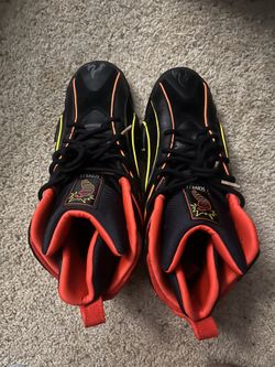 Hot Ones Reebok Collab 10.5 Men’s Brand New With Box