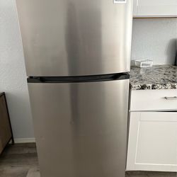 Frigidaire Refrigerator