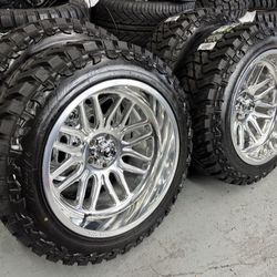 22x12 fuel wheels wrapped in atturo MT  35x12.50R22 tires