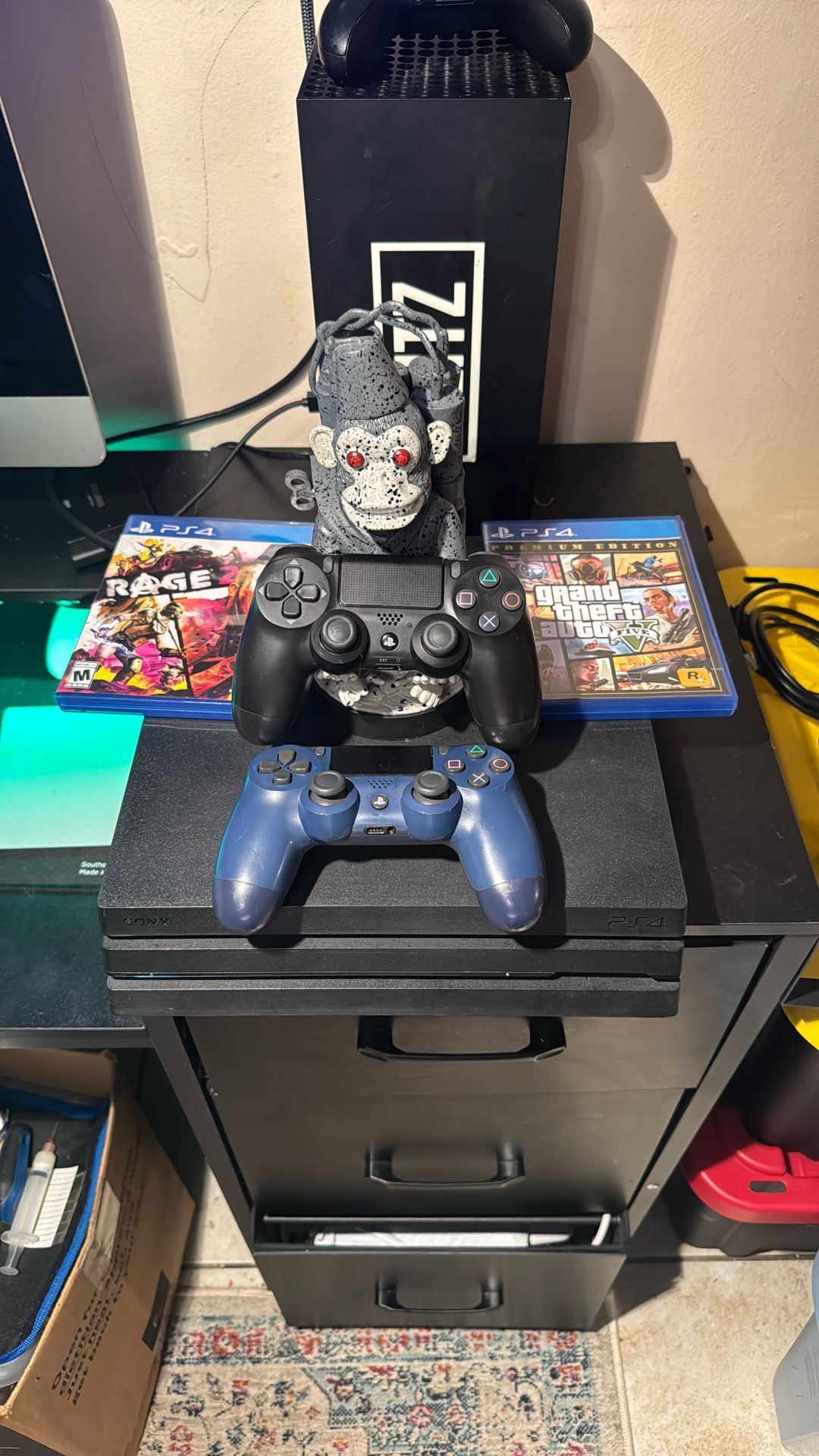🔥🔥SONY PS4 Pro 4k HDR 1Tb Console W 2 controllers & Games🔥🔥