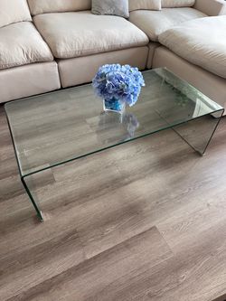 Modern Glass Coffee Table – Sleek Waterfall Design