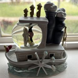 Disney Steamboat Mickey, Mini Globe