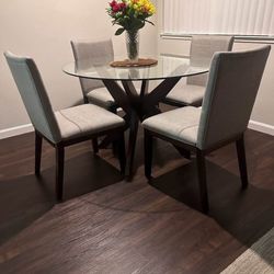 Dinning Room Table and Chairs