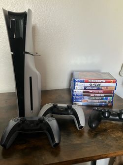 PS5 Slim Bundle - Excellent condition