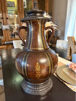 Vase Decorative