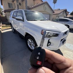 Car Keys/Fobs/Llaves De Autos