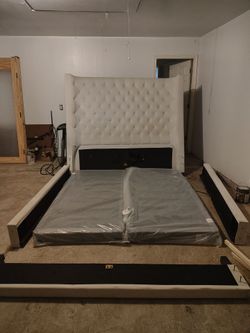 King sized bedframe