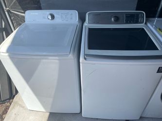 Pair of Samsung washer and dryer