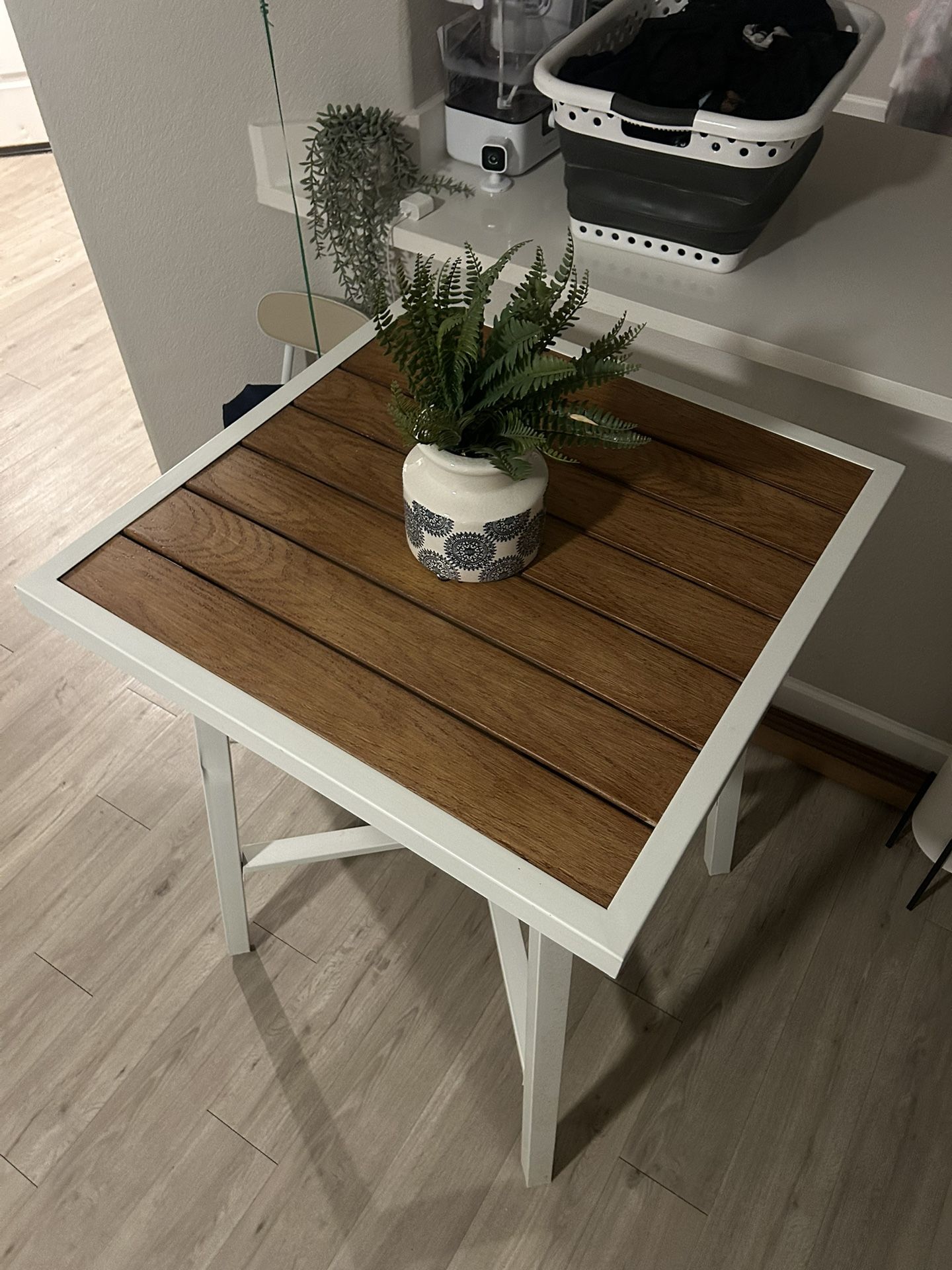 Bar Top Table