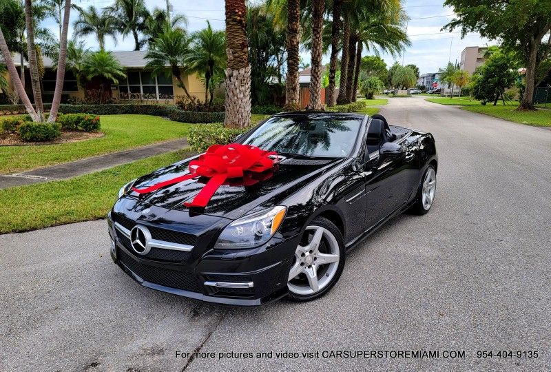 Like New 2012 Mercedes-Benz SLK 250 Roadster, Low Miles, Clean Title 100% Finance Available!