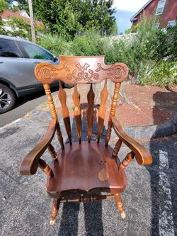 Virginia House Antique Style Rocking Chair