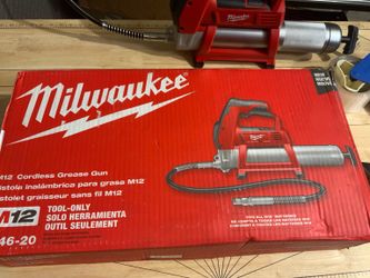 Milwaukee M12 Grease Gun 2446-20 - Tested Working, With Box