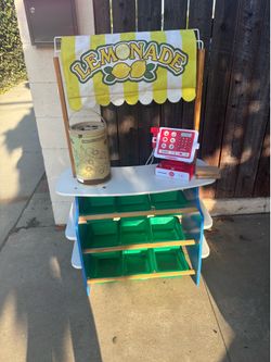 Lemonade stand
