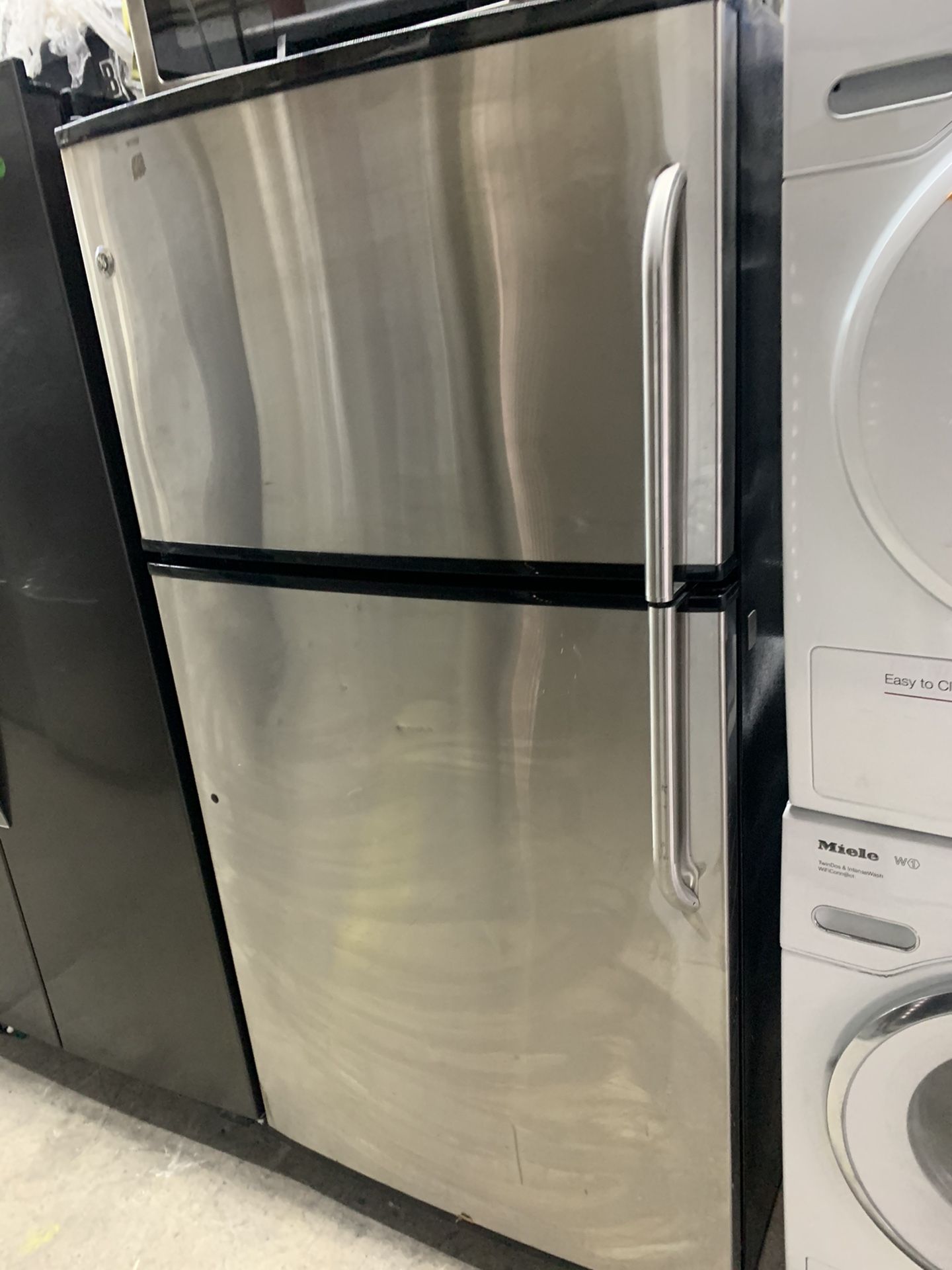 refrigerator 33 width top freezer ge