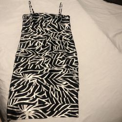Women’s Black And White Ruffle Layered Dress Size 10 EUC