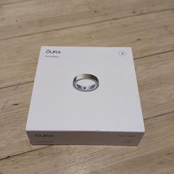 Gold ōura ring 4 size 9