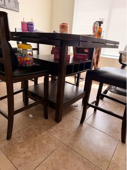 Dining room table