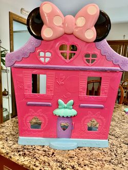 Musical Minnie Mouse House 